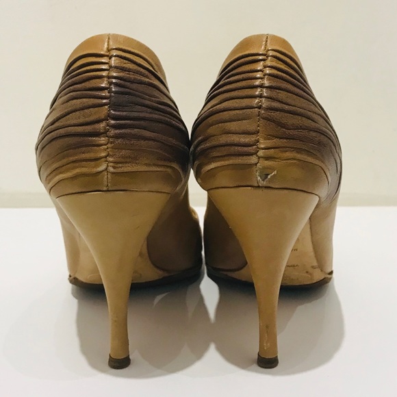 Prada - Picture 3 of 8